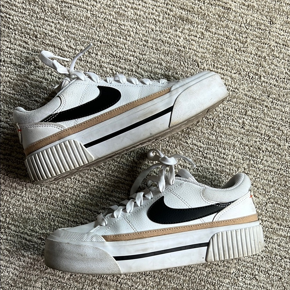 Nike Court Legacy Lift Sneakers size 6